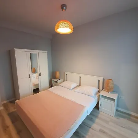 Marina Regia Appartement *